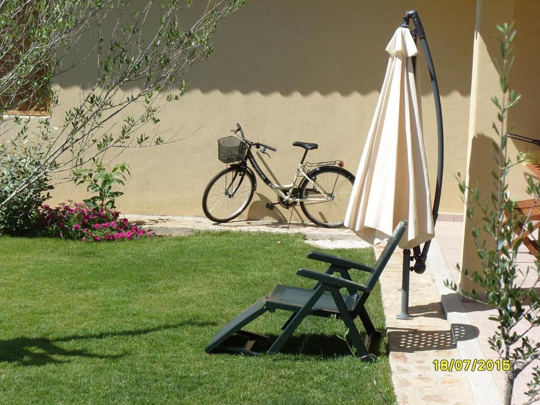 Casadelfaro Con Giardino A Pittulongu 600Metri Dalla Spiaggia Olbia Buitenkant foto